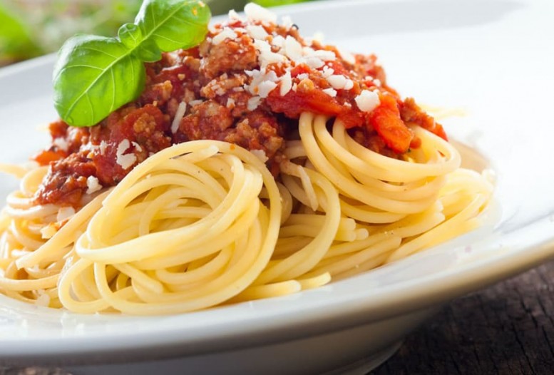 Spaghetti und Pasta vom Buffet © Shutterstock